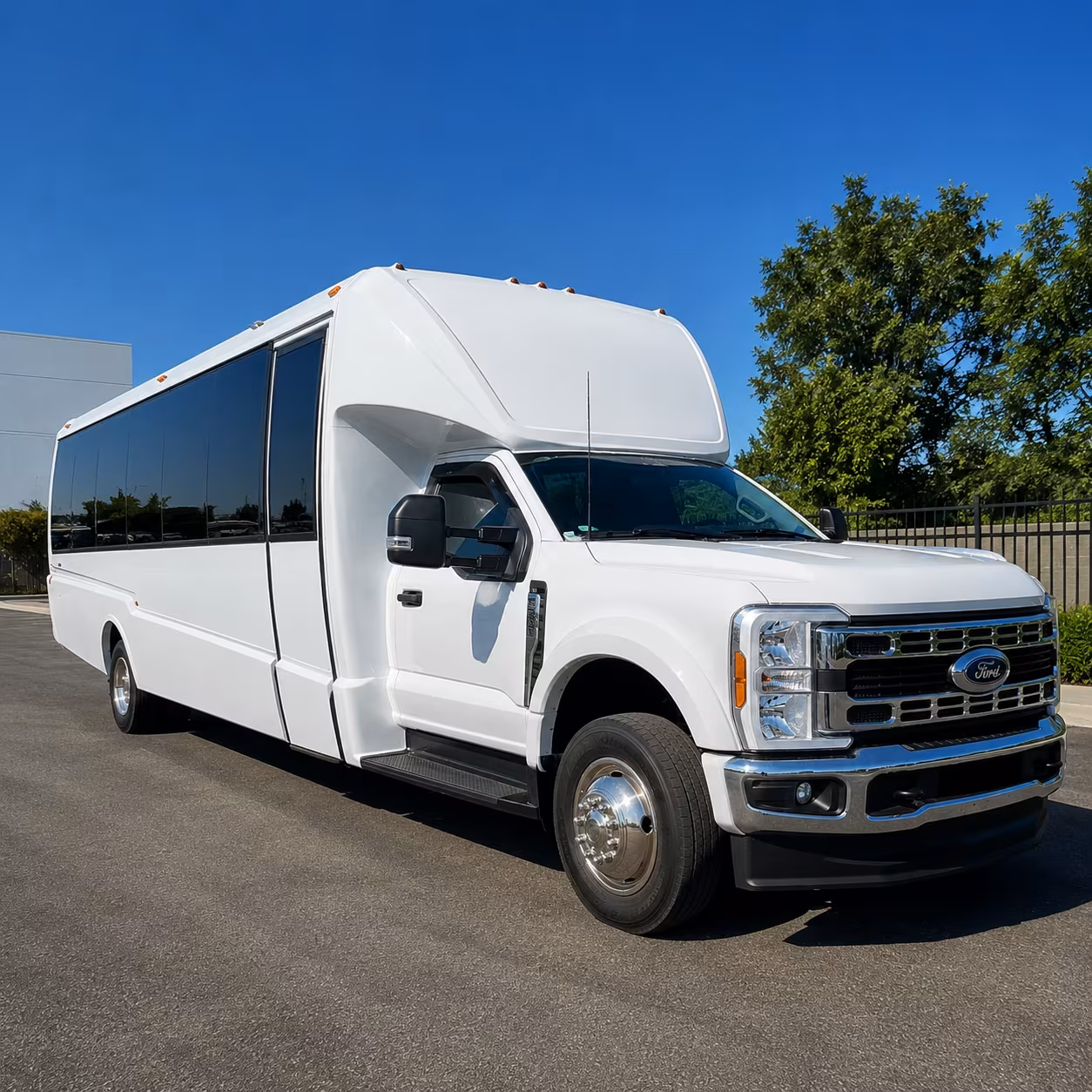 cleveland short and long term charter bus services for cleveland businesses