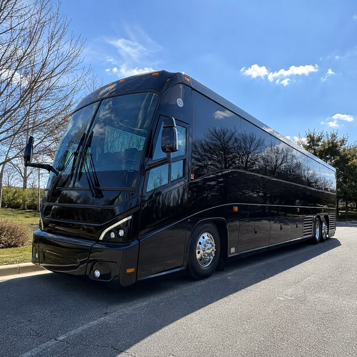 parma charter bus service for corporate events in parma