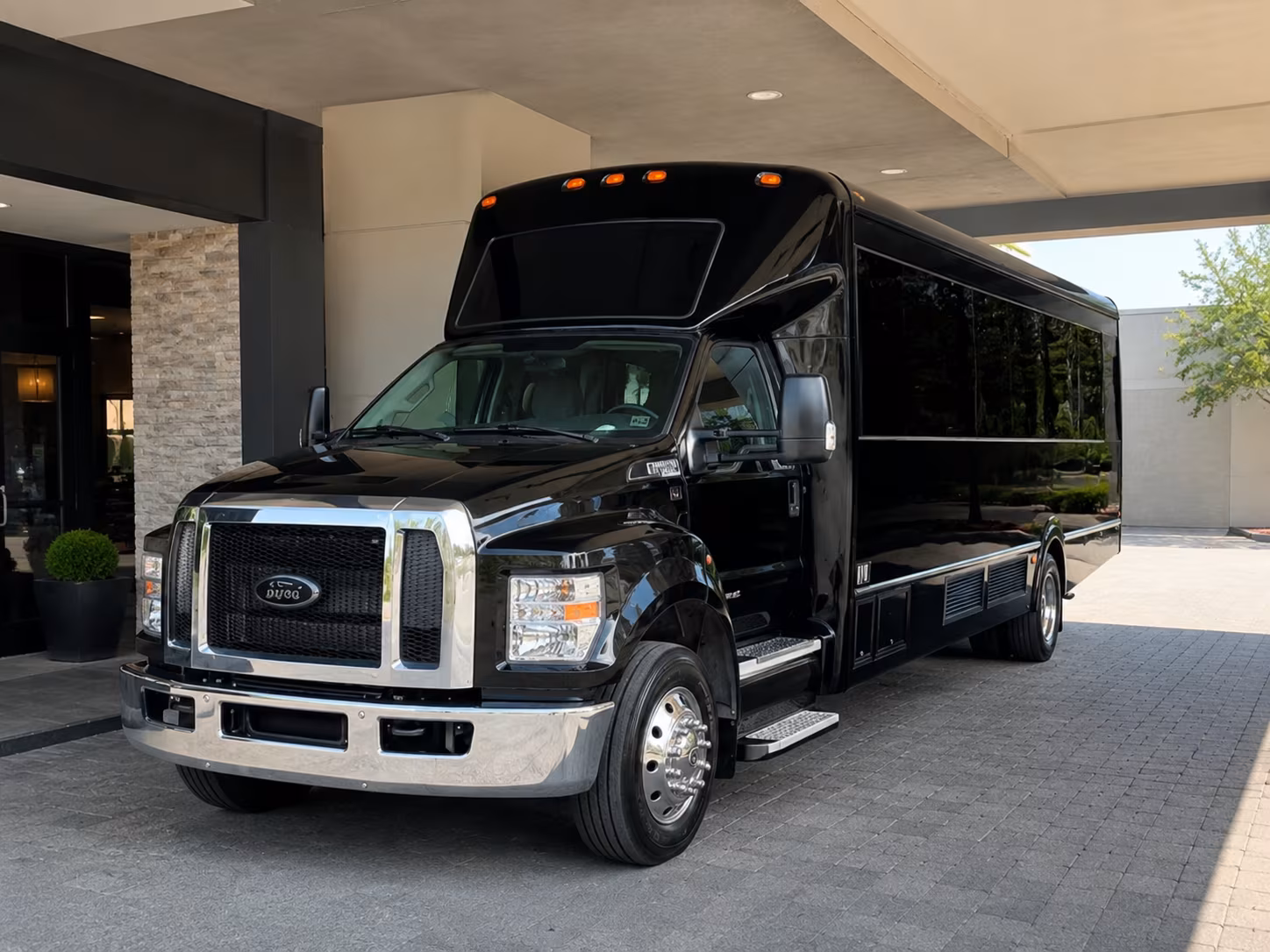 wedding party buses in euclid ohio